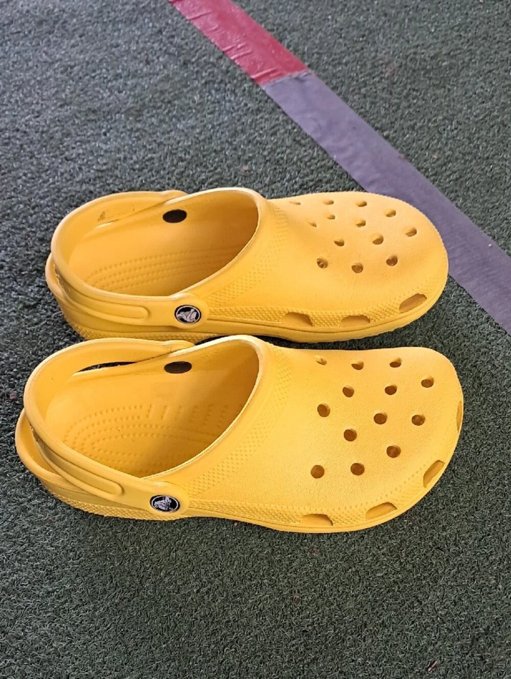 CROCS unisex bright